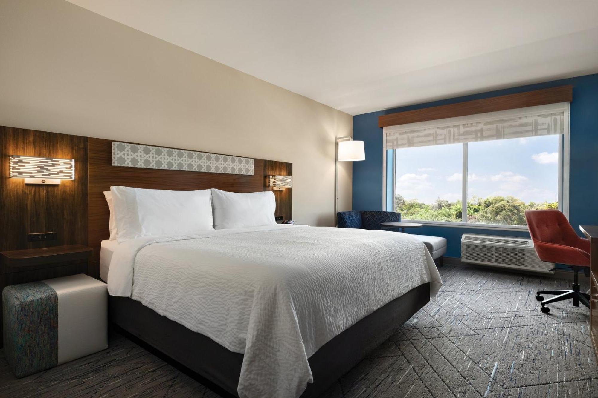 Holiday Inn Express Cape Canaveral By Ihg Exterior photo