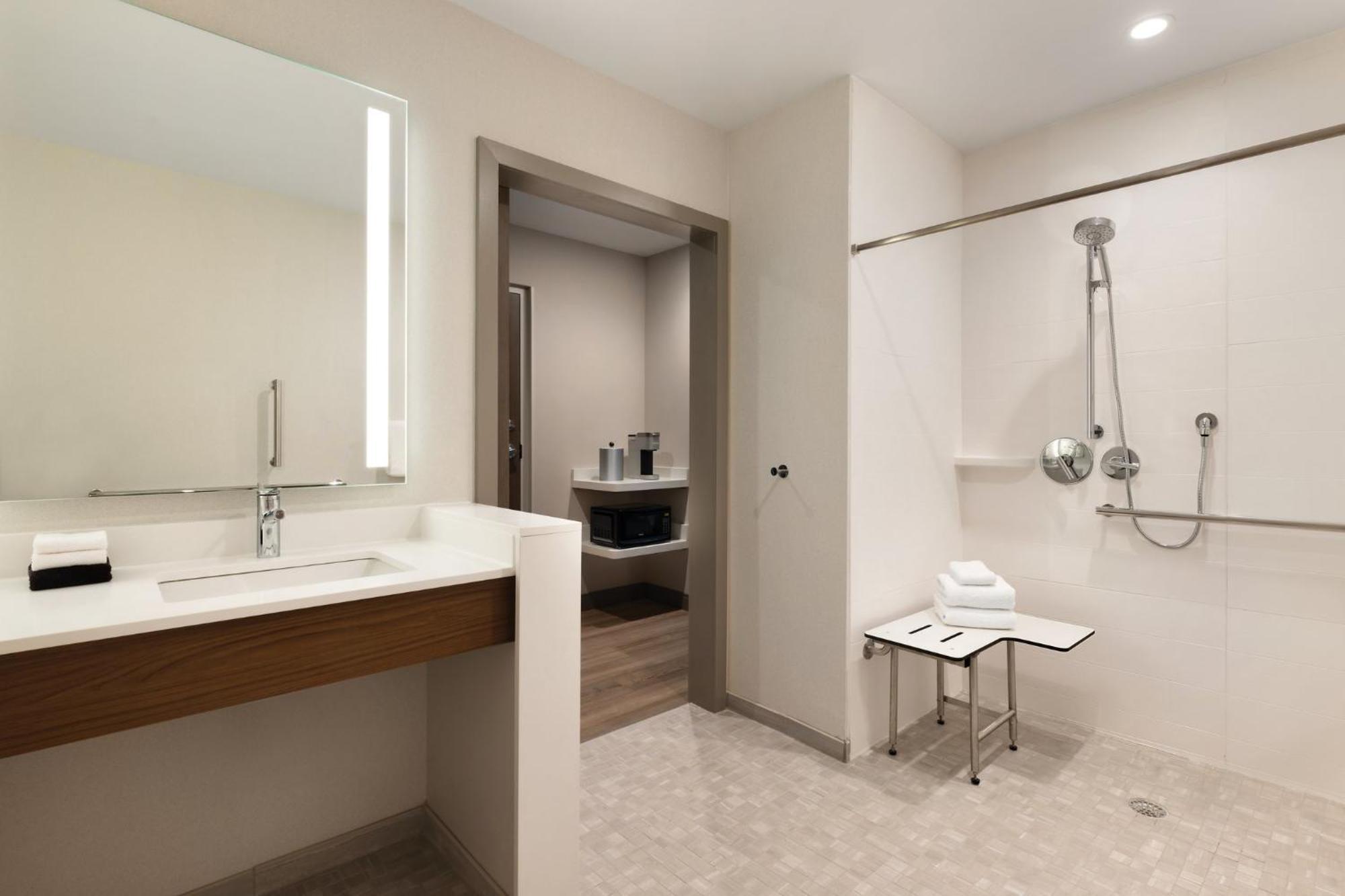 Holiday Inn Express Cape Canaveral By Ihg Exterior photo